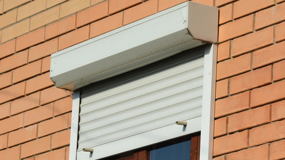 Roller shutter motor replacement in Brussels home